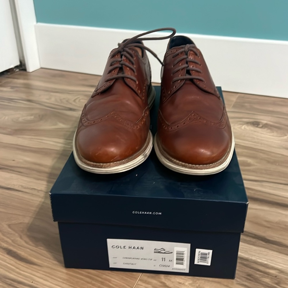 Cole Hann Lunargrand wing tip chestnut